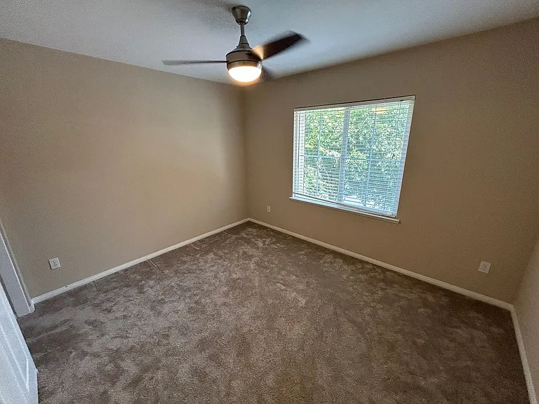667 Harold Smith Dr — Photo 13