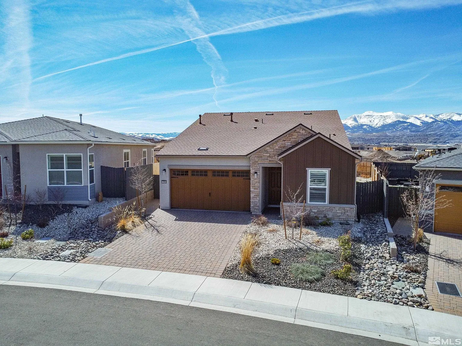 12905 Sapphire Point Dr photo 1