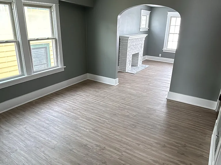 299 Nassau Ave #1 — Photo 5