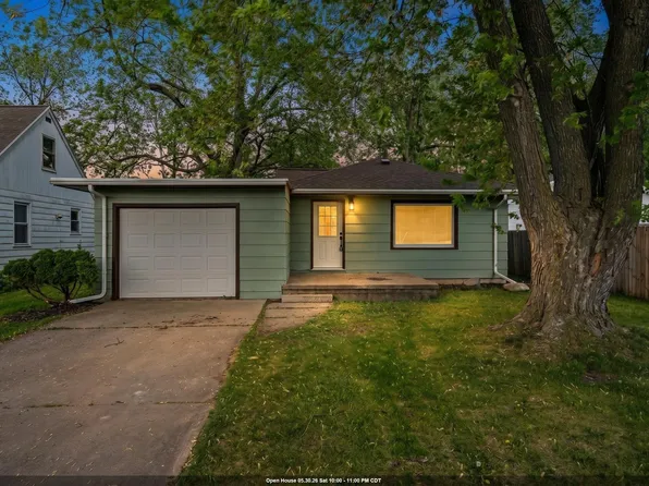 1322 Broad St, Oshkosh, WI 54901
