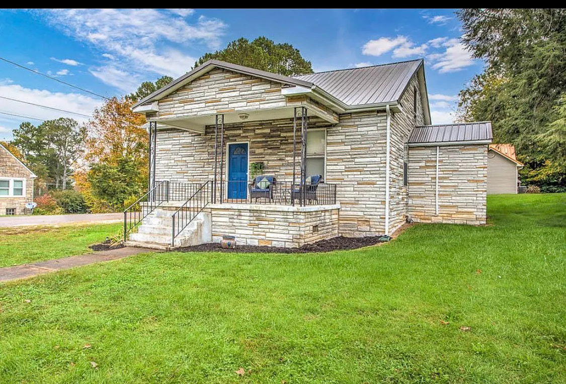 3 bed, 1665 sqft, $1,800 — Photo 1