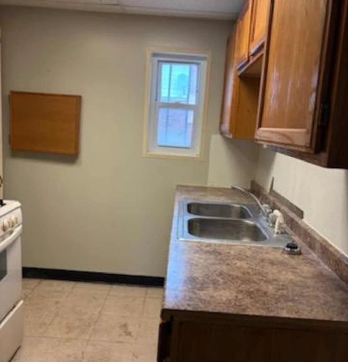 2 bed, $1,100 — Photo 1