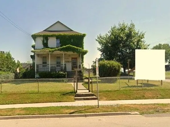 5602 Robinson St, Niagara Falls, ON L2G 2A8
