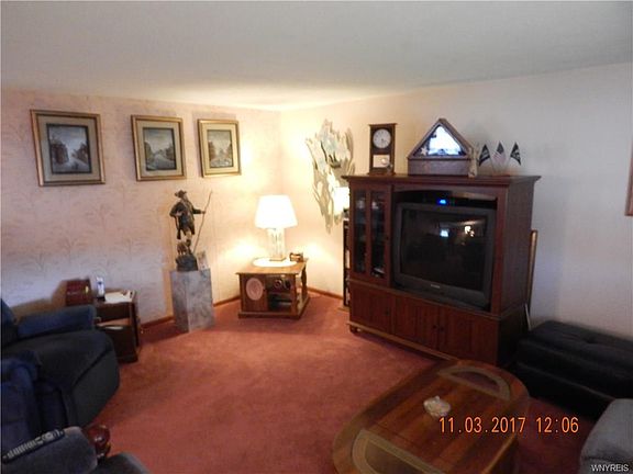 3rd image of 108 Sable Palm Dr