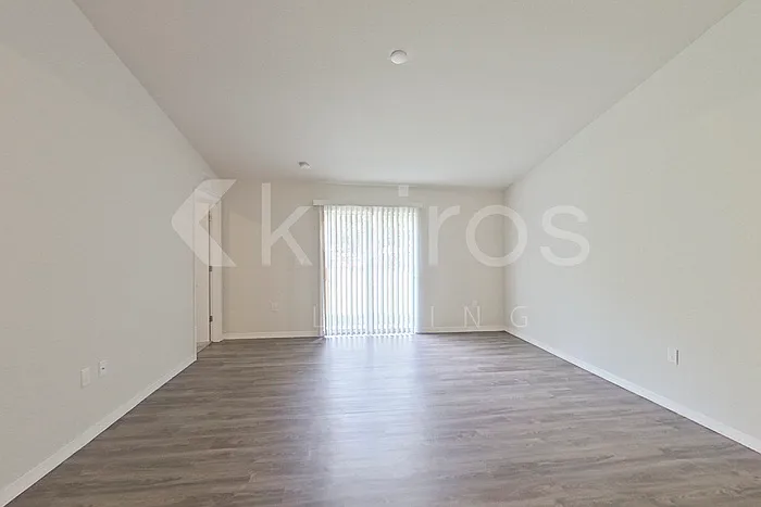 2 bed, 2.0 bath, 1120 sqft, $1,425 — Photo 2