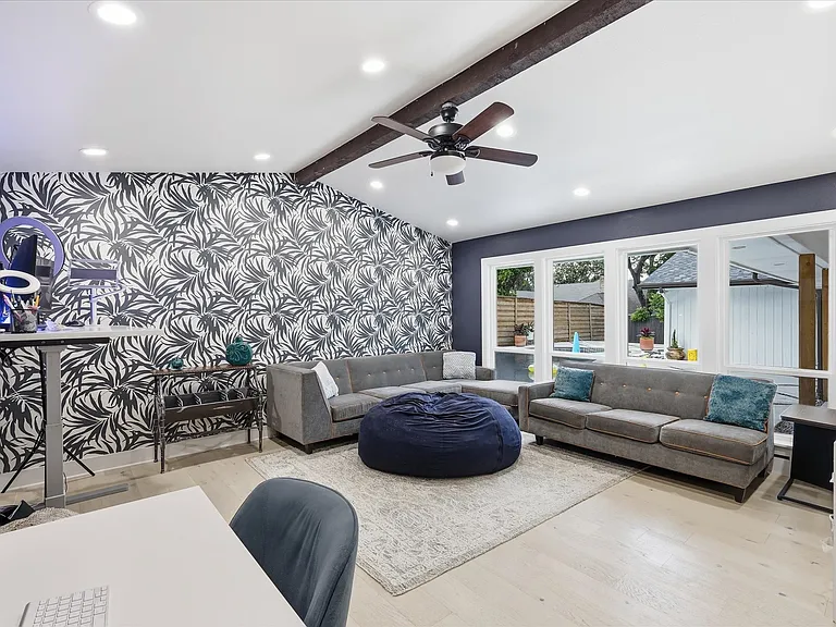 14840 Knollview Dr — Photo 19