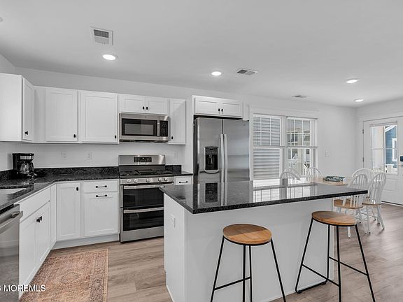 4th image of 15 Shell Road #137