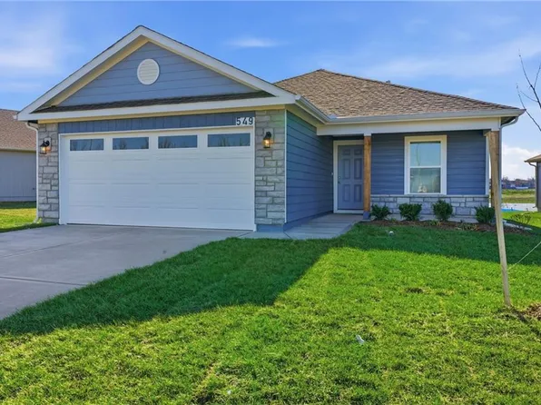 605 W Bluebird St, Gardner, KS 66030