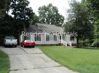 515 Rockvale Ct, Benson, NC 27504