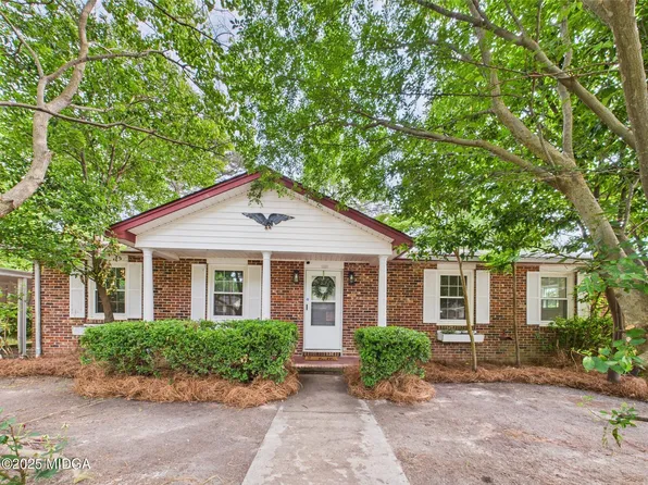 104 Karen Dr, Warner Robins, GA 31088