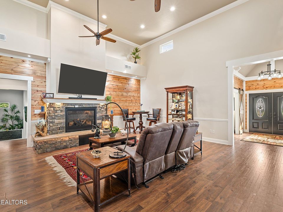 13th image of this home