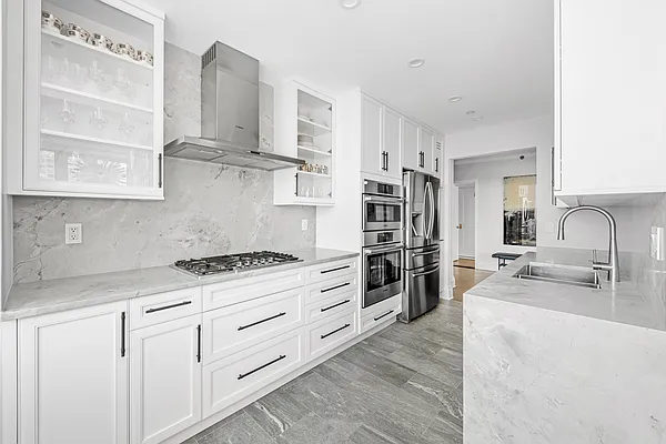 Sold by Compass | media 14