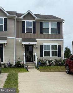 208 Lady Bug Dr, Dover, DE, 19901