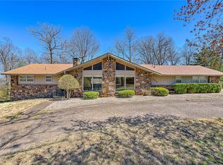 8514 Range Rd, Rogers, AR 72756