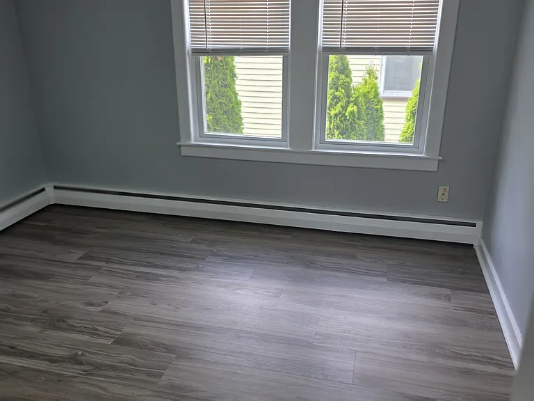 8 Racicot Ave — Photo 7