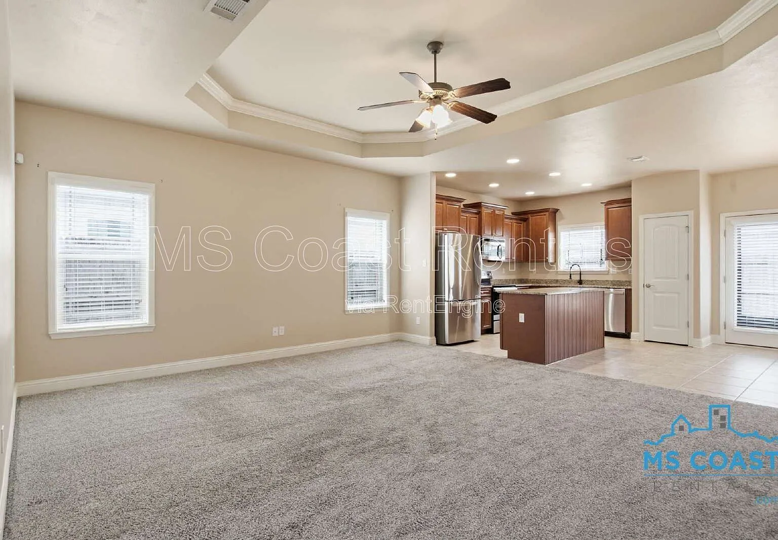 3 bed, 2.0 bath, 1683 sqft, $2,199 — Photo 4