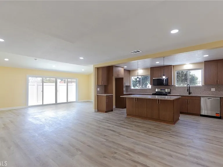 9228 Artesia Blvd — Photo 4