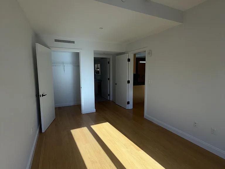 82-83 Gardner St #U306 — Photo 7