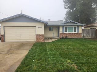 904 W Santa Ana Ave, Clovis, CA