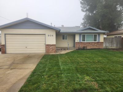 904 W Santa Ana Ave, Clovis, CA, 93612