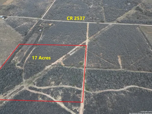 02 CR 2537, Moore, TX 78057