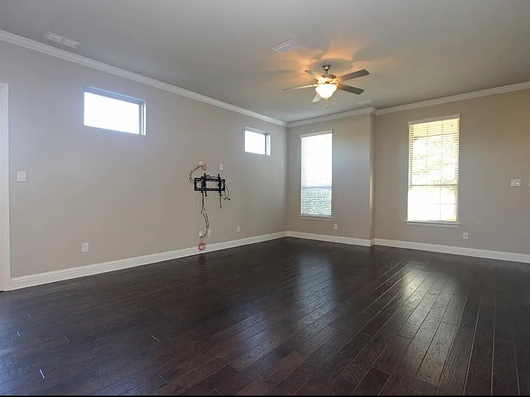 600 Ansley Way — Photo 9