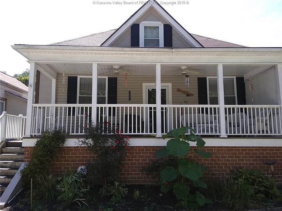 1st image of 411 Elk Ave W