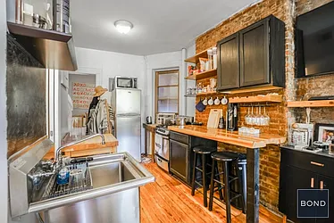 Rented by Bond New York