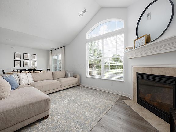 5th image of 3953 Rue De Brittany #3953A