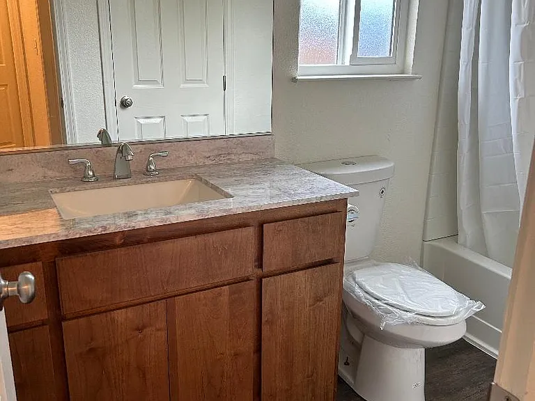 1218 Humboldt Ave — Photo 8