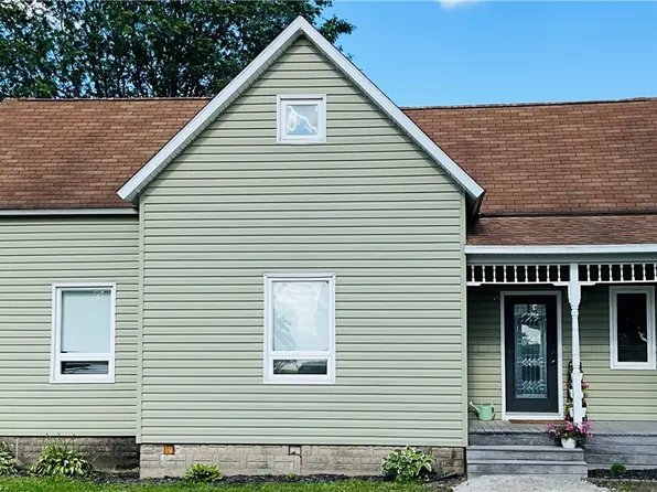 206 4th St, Westervelt, IL 62565