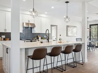 40 Trails Edge Rd, Windham, NH 03087