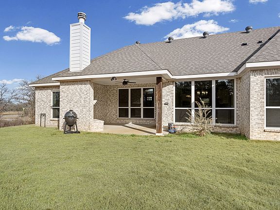 5th image of 1045 Churchill Ln