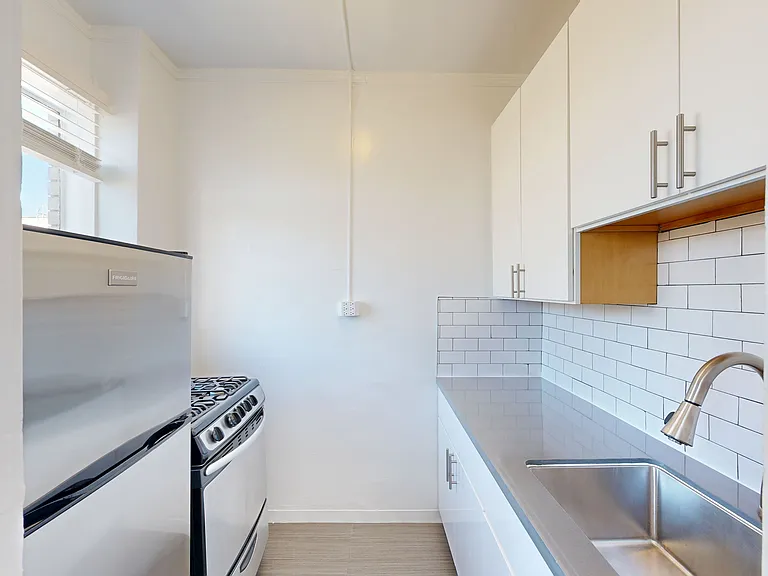 685 Geary Street — Photo 28