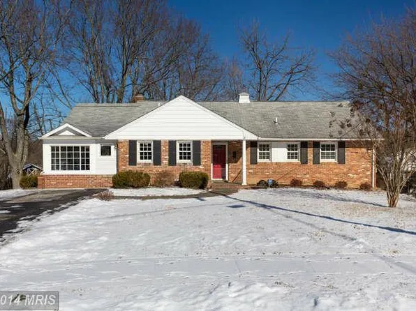 1718 Chateau Ct, Mc Lean, VA 22101