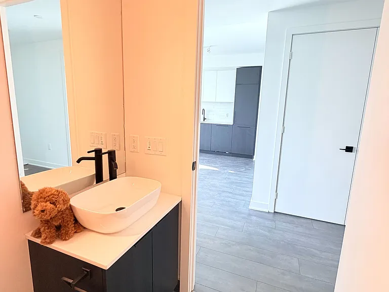 1185 Dupont St #2101 — Photo 10