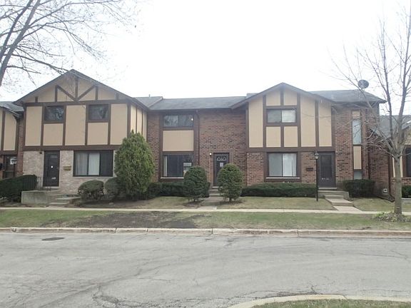 2nd image of 18W271 Lowell Ln