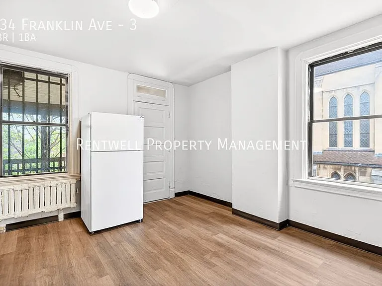 734 Franklin Ave #3 — Photo 6