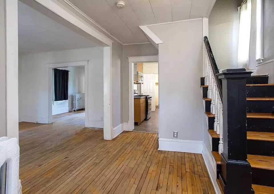 1st image of 437 Fry St #1