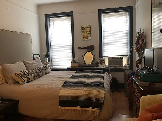 Rented by In Haus LLC | media 11