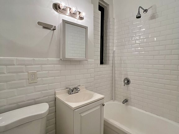 5th image of 359 W 126th St APT 3C