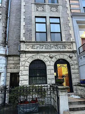 Rented by Link NY Realty | media 8