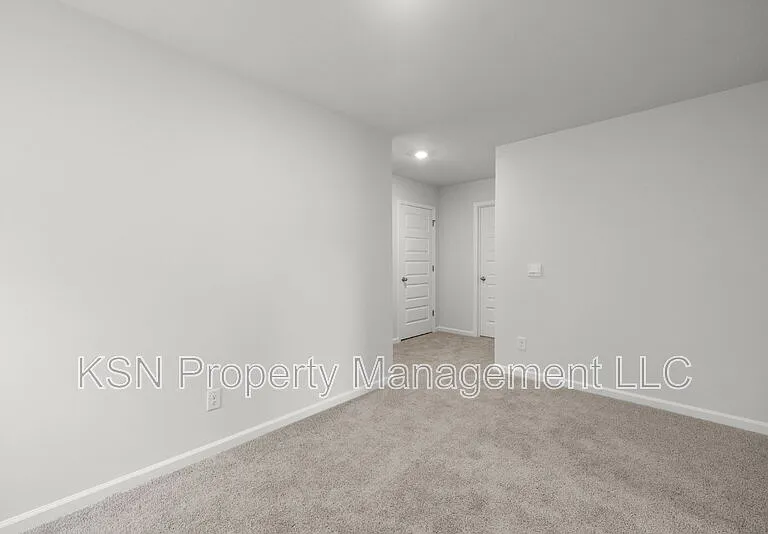 129 Azure Dr — Photo 25