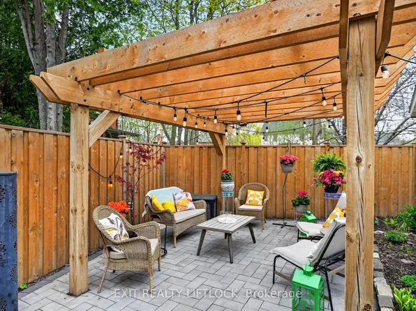 509 Gilchrist St, Peterborough, ON K9H 4N7