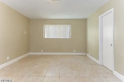 1150 SW 25th Ave — Photo 4