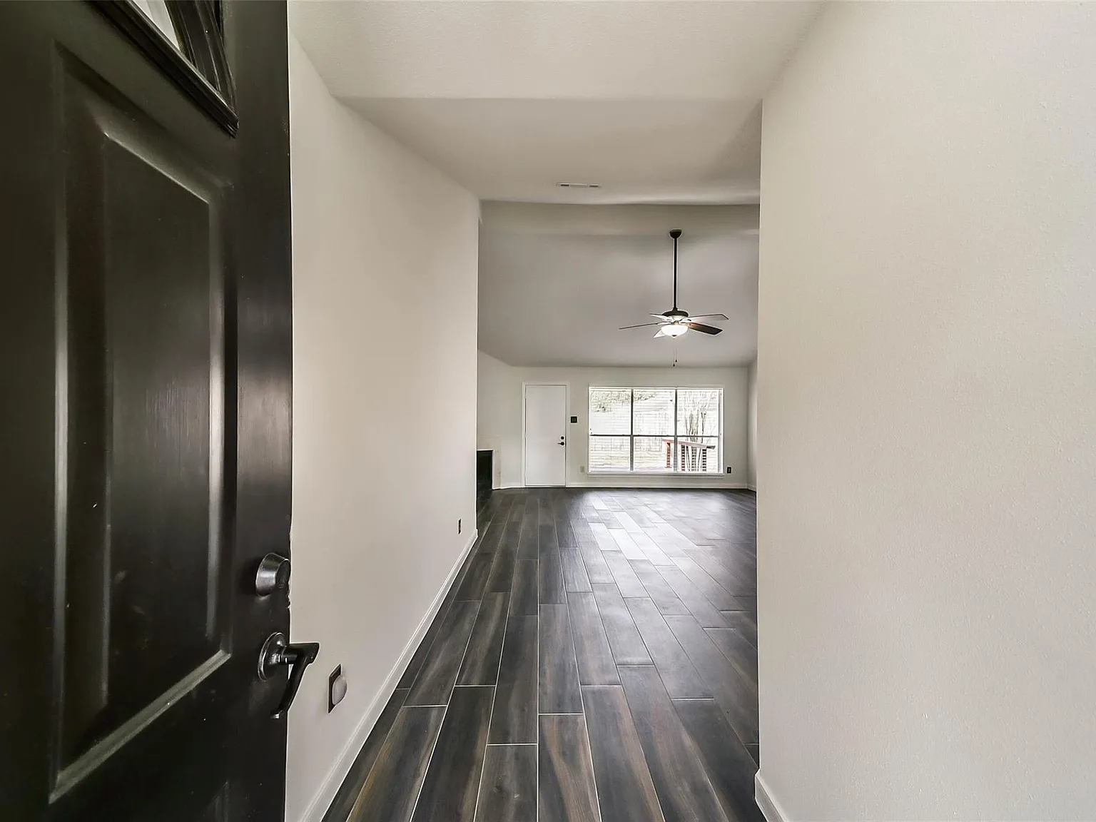 3 bed, 2.0 bath, 1531 sqft, $2,000 — Photo 4