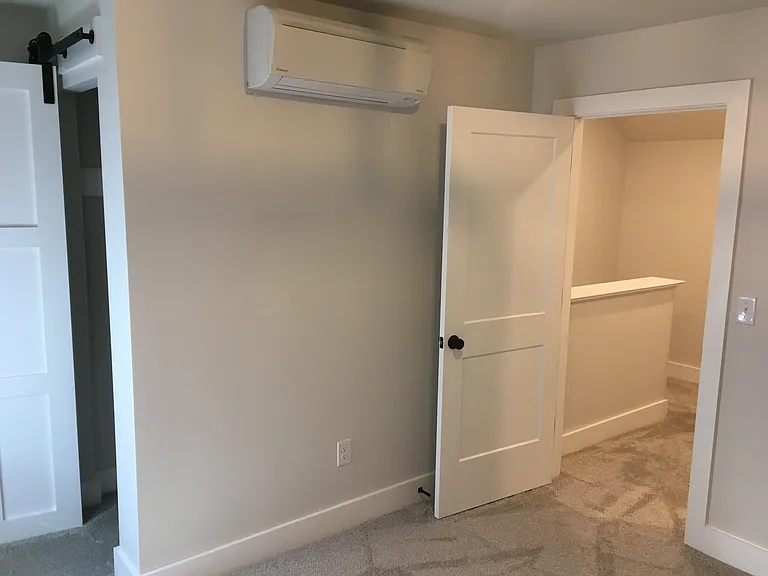 727 Main St #REAR — Photo 17