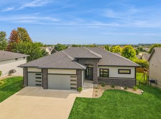 7982 Springfield Ct, West Des Moines, IA 50266