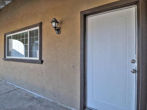 4th image of 1413 Meadow Glen Way