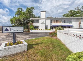 7246 Wrightsville Ave #300, Wilmington, NC 28403